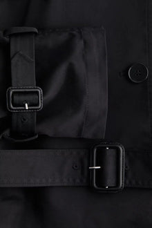 BUTTONED TRENCH COAT